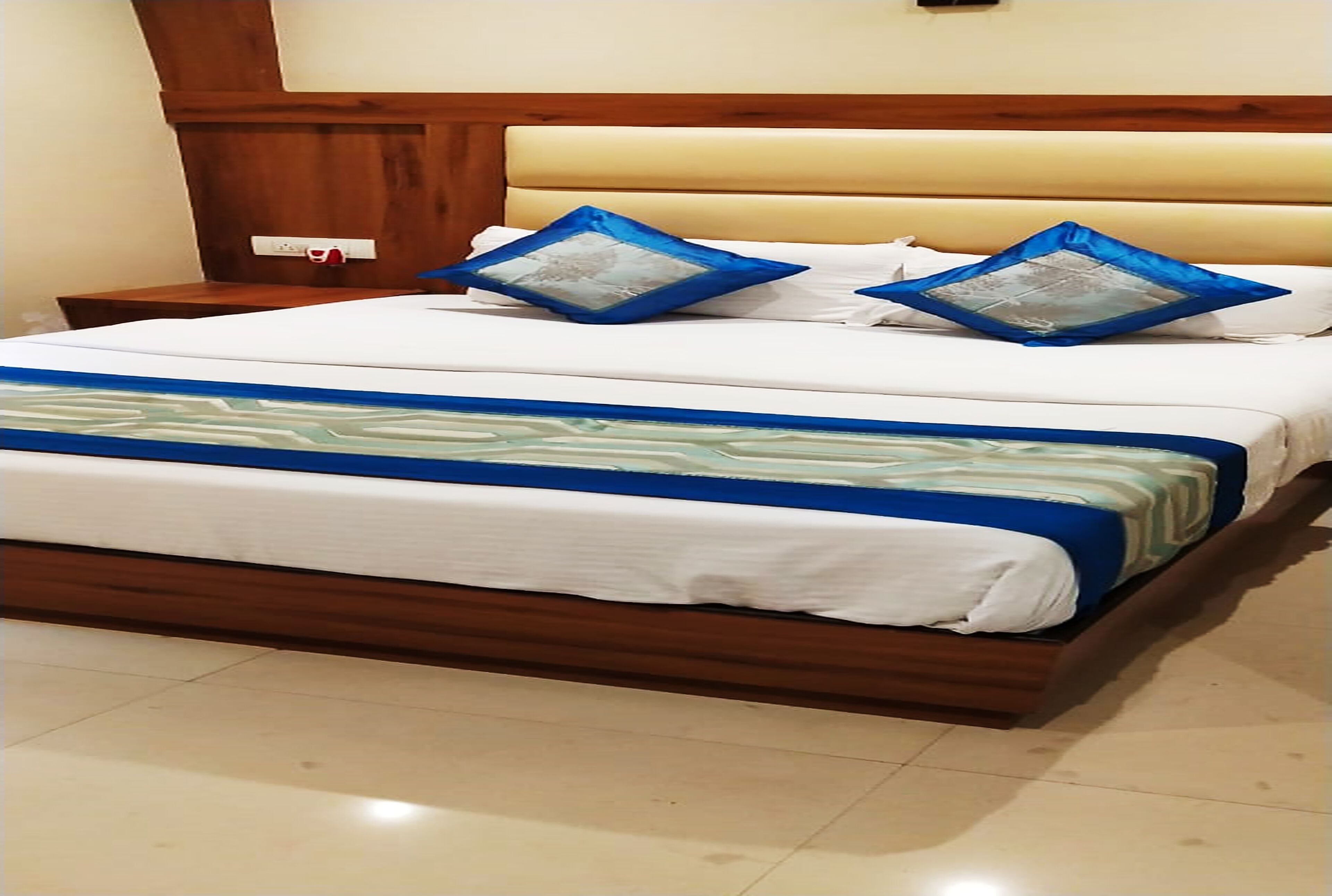 Hotel Sai Suites