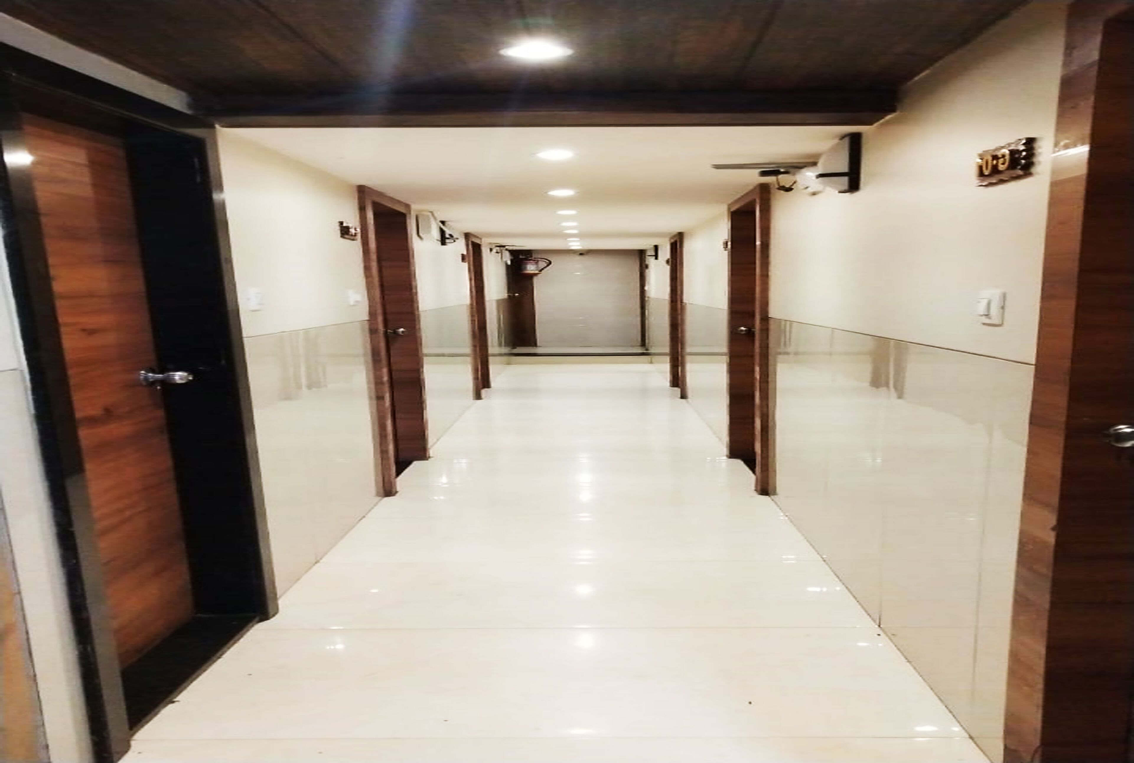 Hotel Sai Suites