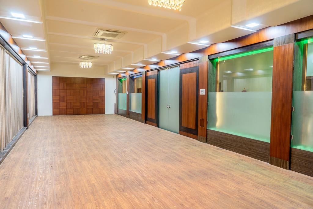 FabHotel Seven Hills  Nr Mumbai International Airport