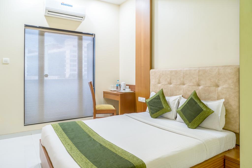 FabHotel Seven Hills  Nr Mumbai International Airport