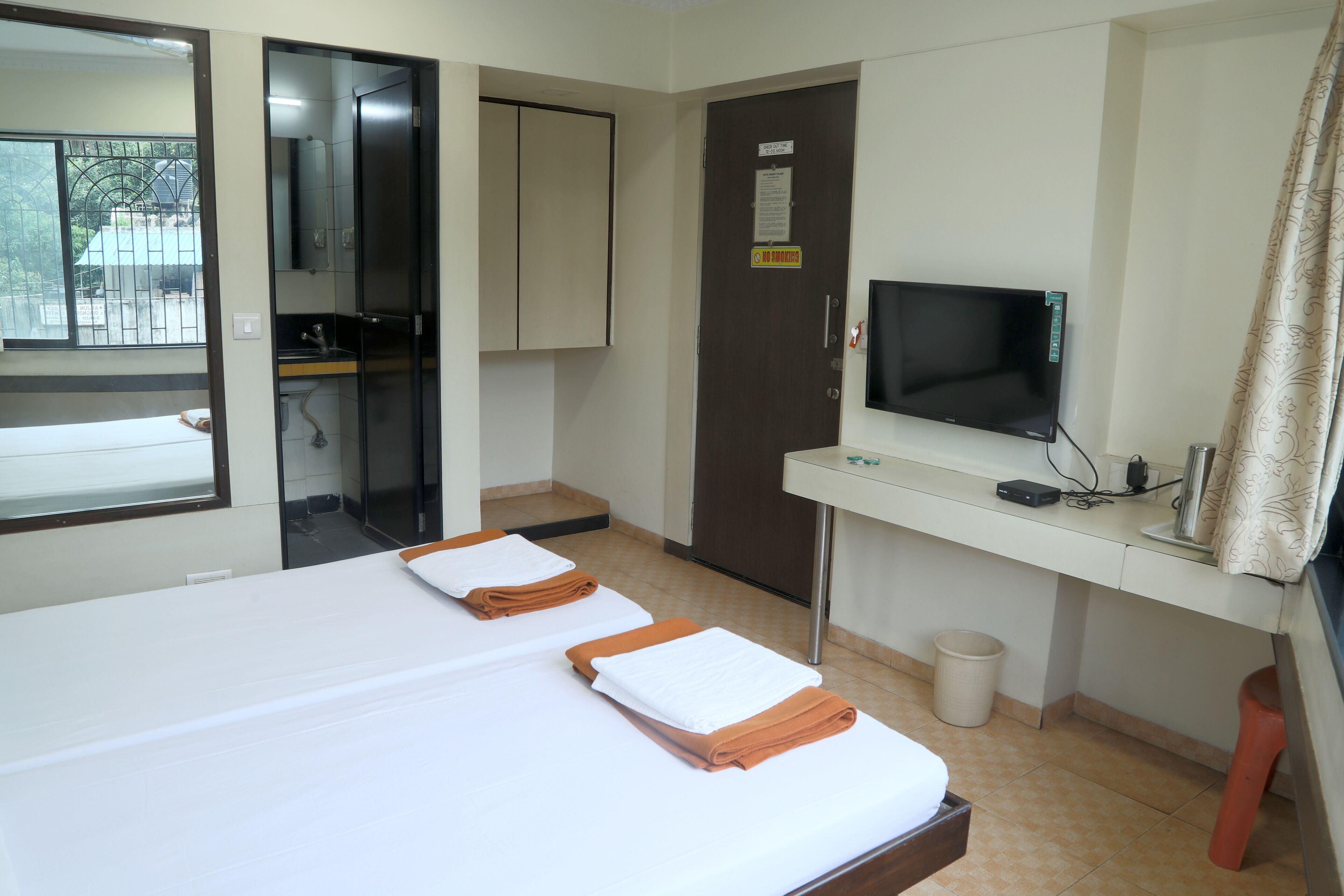Hotel Shanti Palace