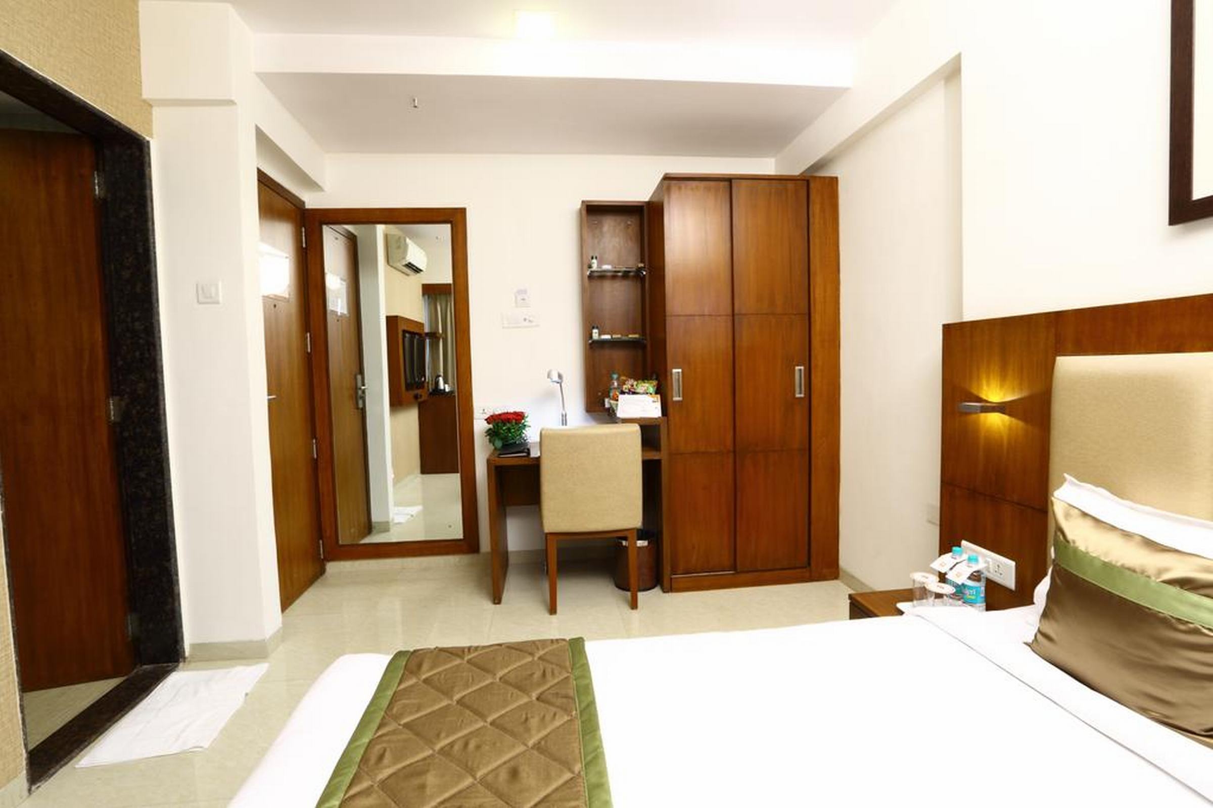 The Altruist Business Hotel- Andheri