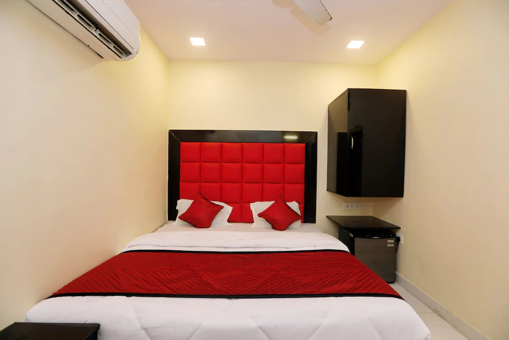 Janata Guest House
