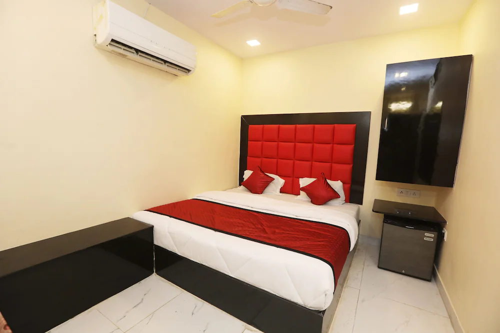 Janata Guest House
