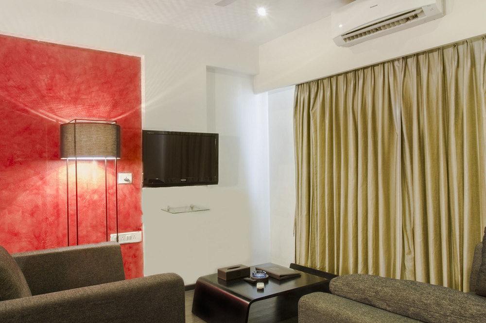 LandMark Suites