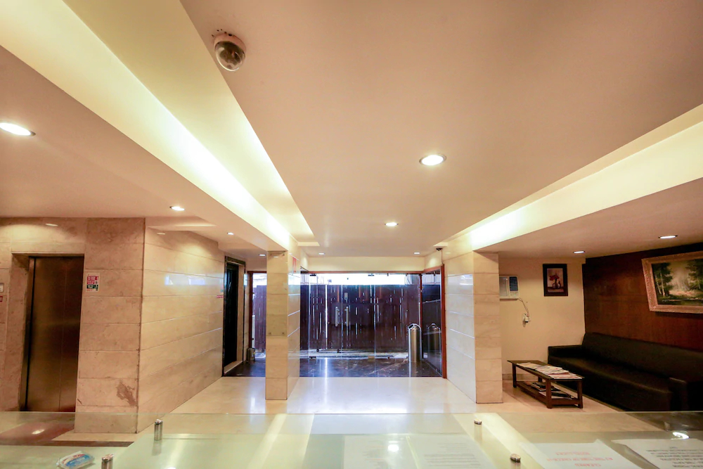 Lucky Hotel Goregaon