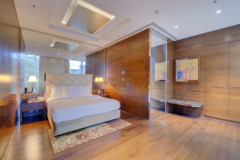 Niranta Airport Transit Hotel And Lounge
