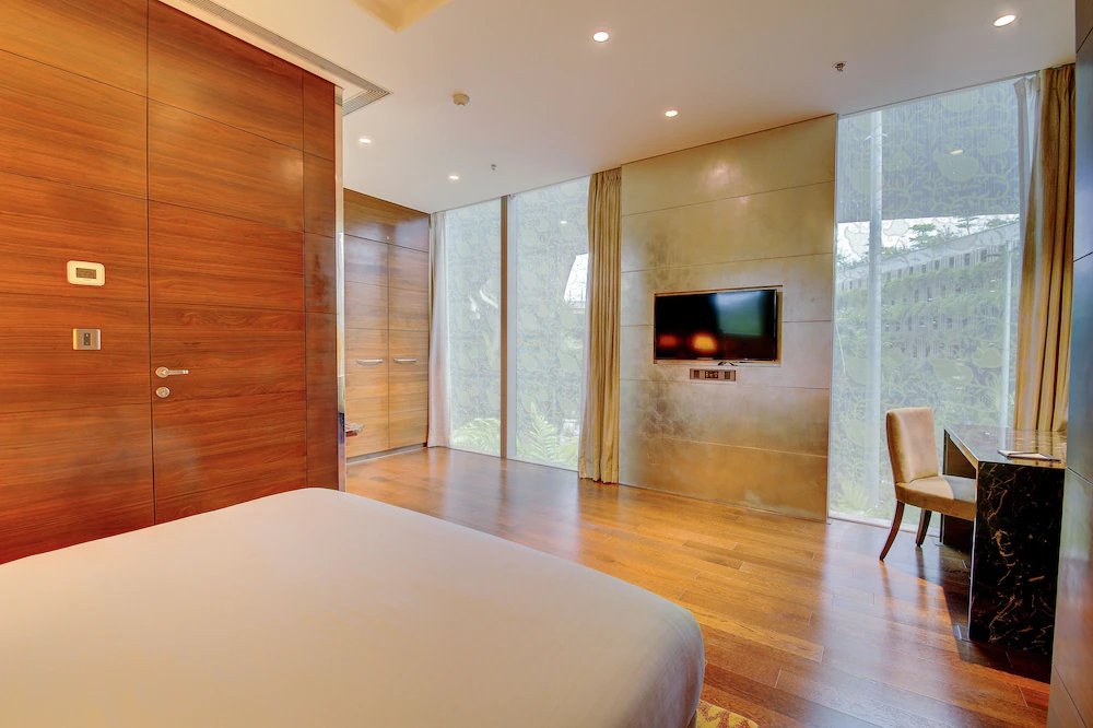 Niranta Airport Transit Hotel And Lounge