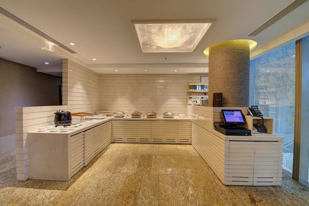 Niranta Airport Transit Hotel And Lounge