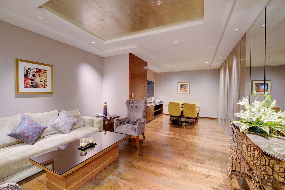 Niranta Airport Transit Hotel And Lounge