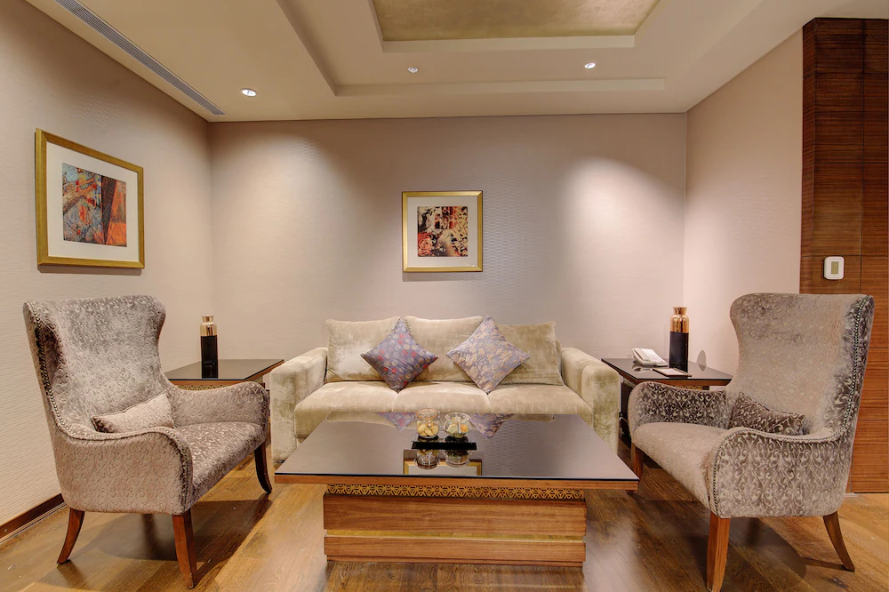 Niranta Airport Transit Hotel And Lounge