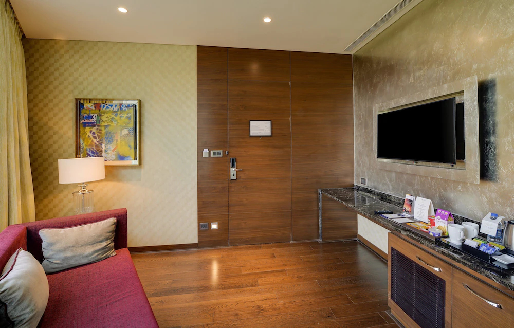 Niranta Airport Transit Hotel And Lounge