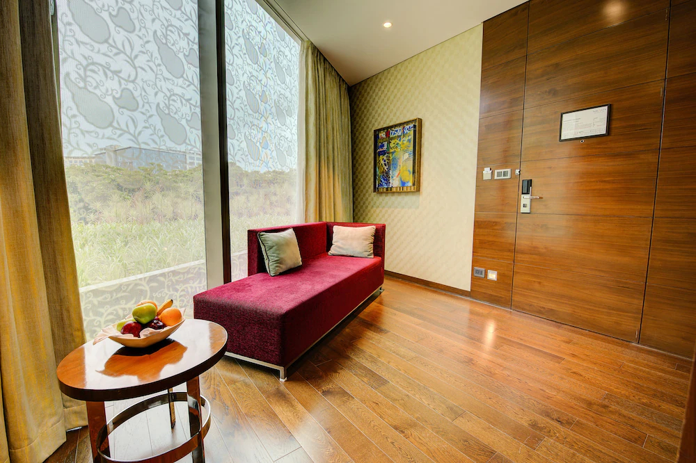 Niranta Airport Transit Hotel And Lounge
