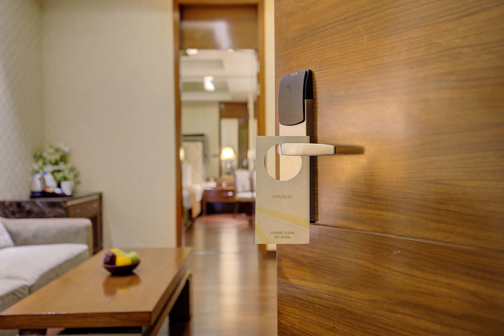 Niranta Airport Transit Hotel And Lounge