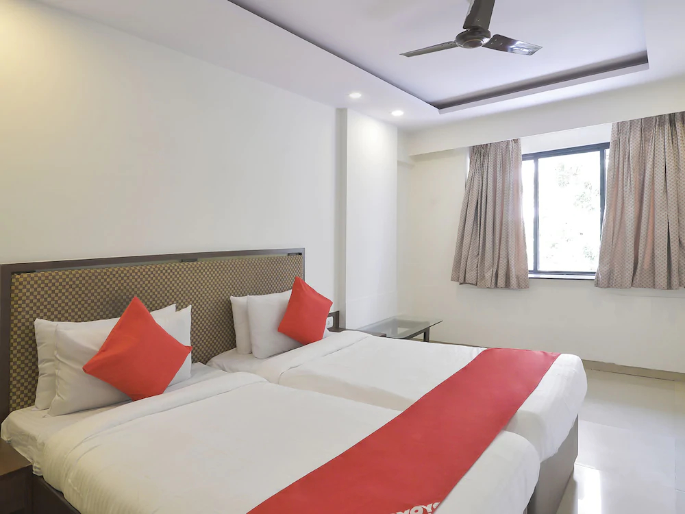 OYO 17165 Flagship Ace Residency Marol