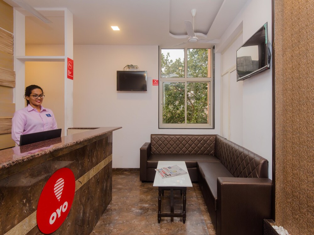 OYO 9849 Hotel Divine Residency