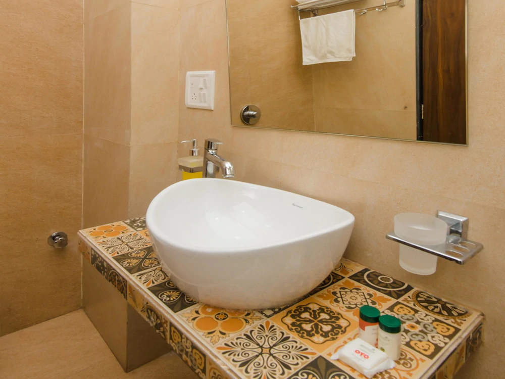 OYO 9849 Hotel Divine Residency