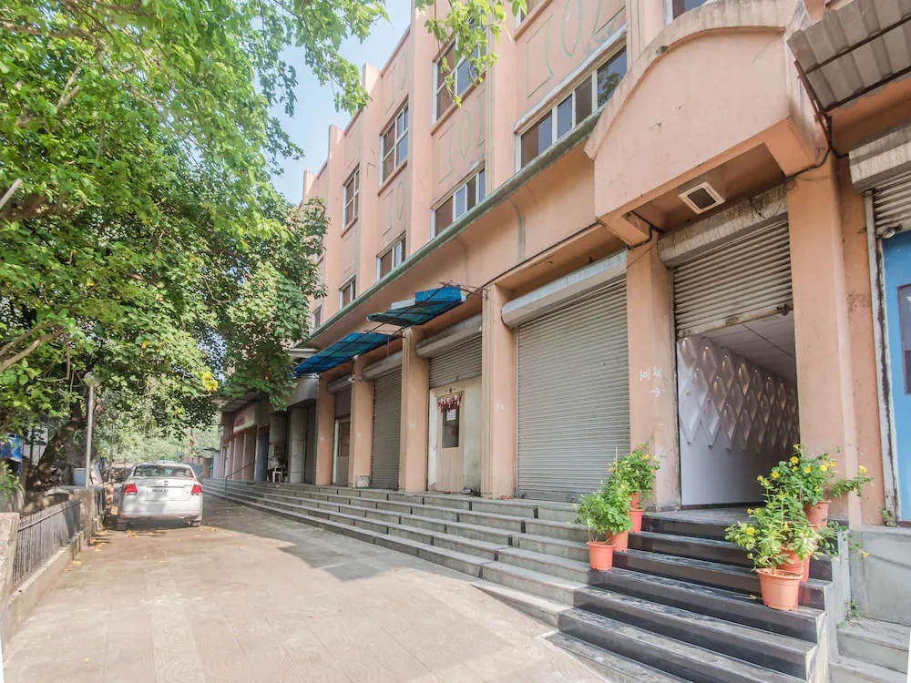 OYO 9849 Hotel Divine Residency