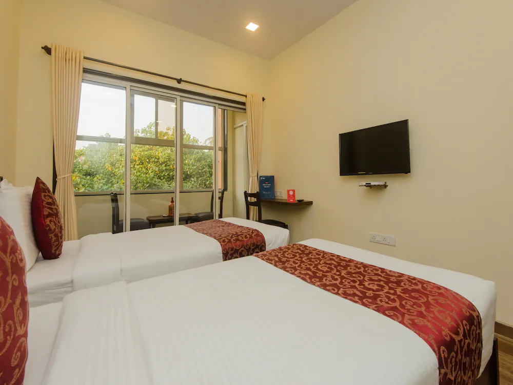 OYO 9849 Hotel Divine Residency