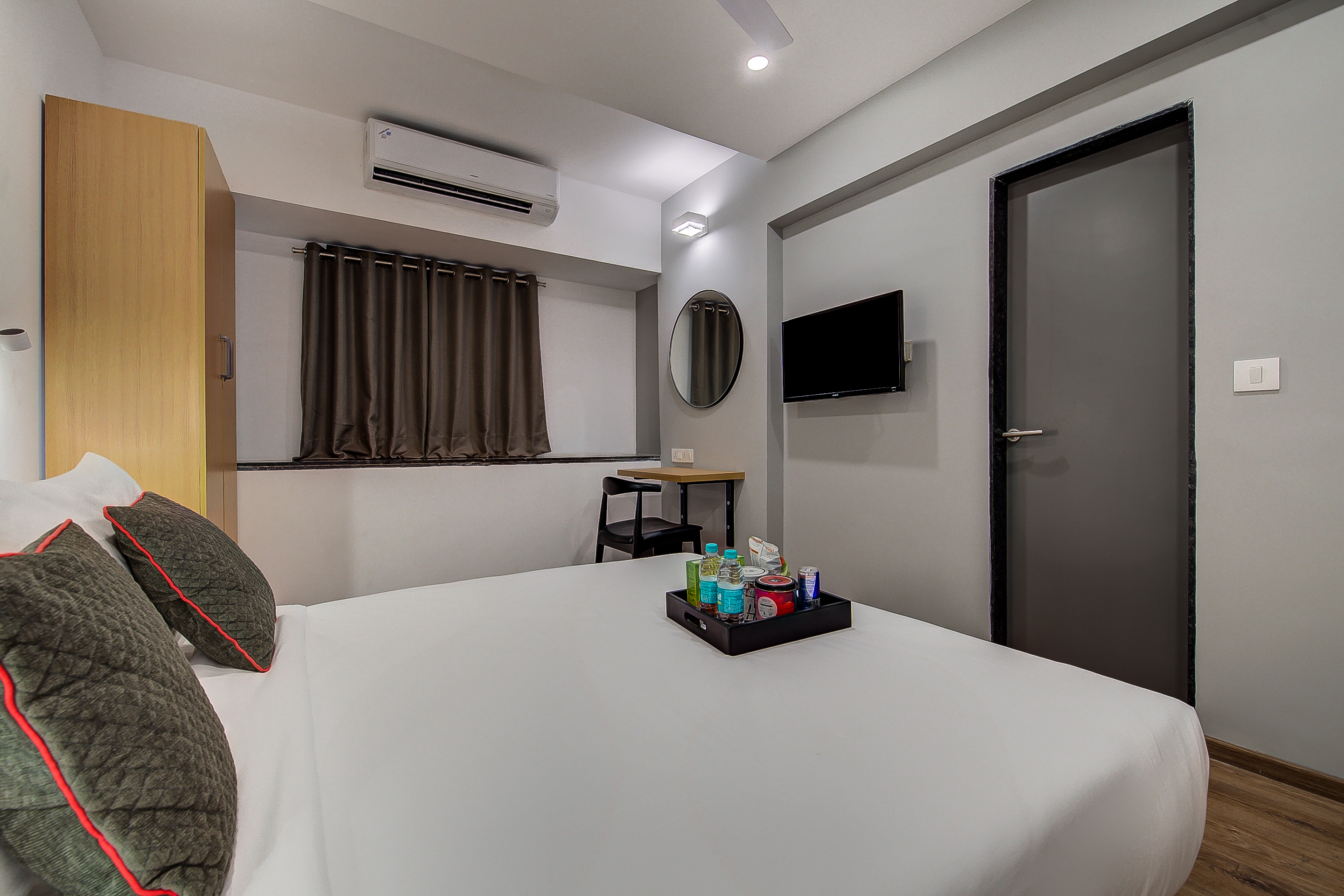 OYO Townhouse 046 Khar West Station