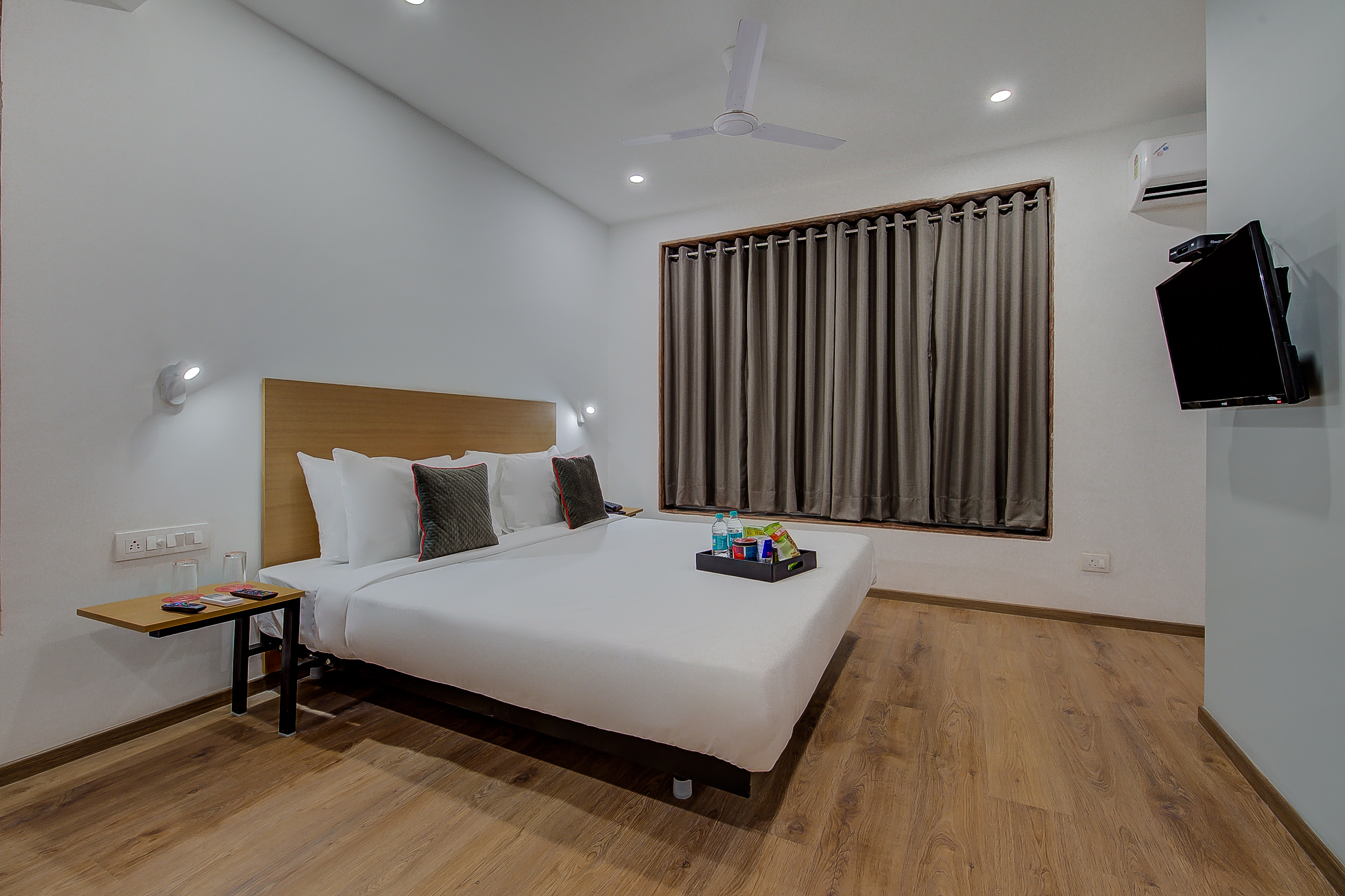 OYO Townhouse 046 Khar West Station
