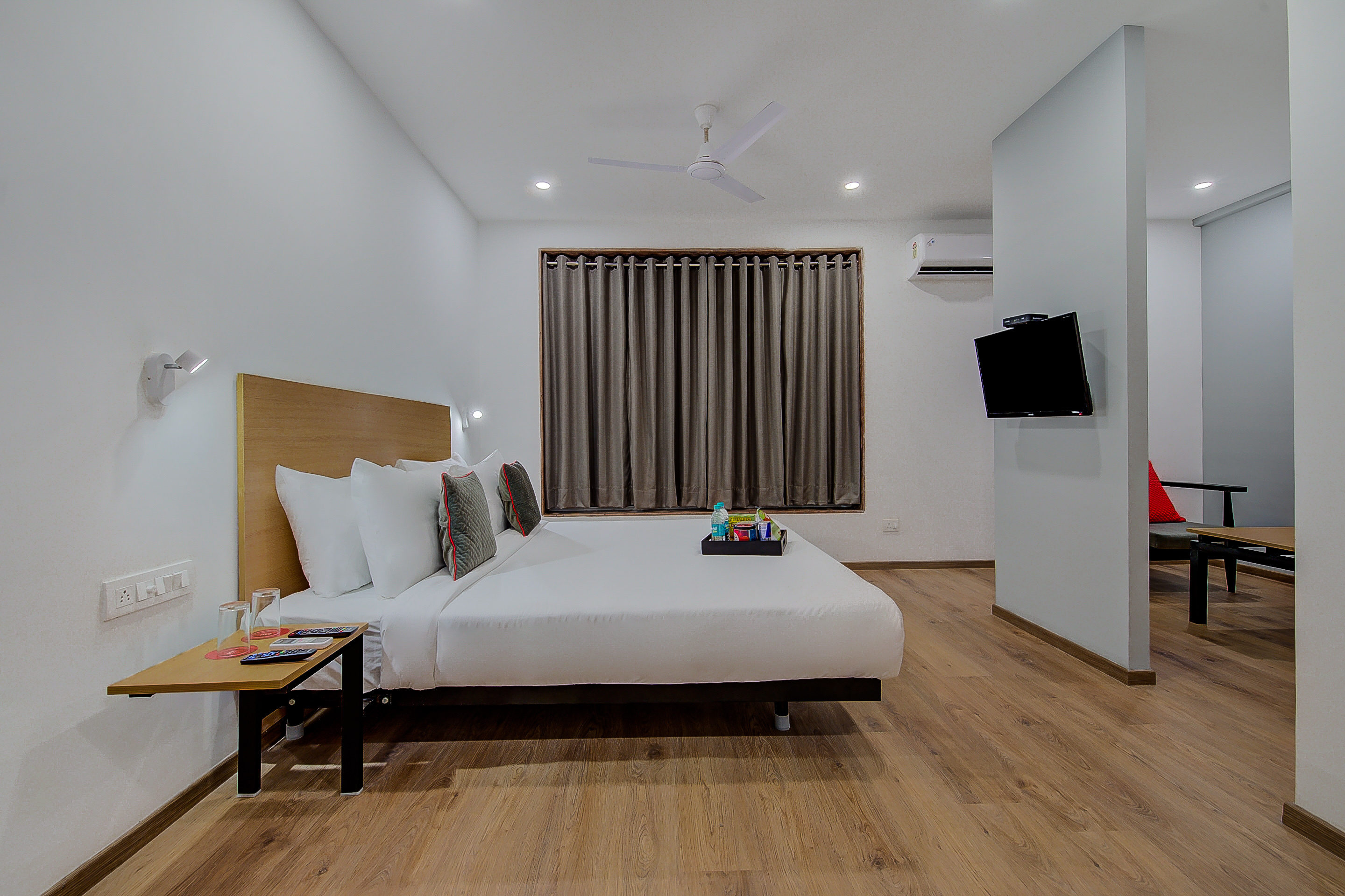 OYO Townhouse 046 Khar West Station