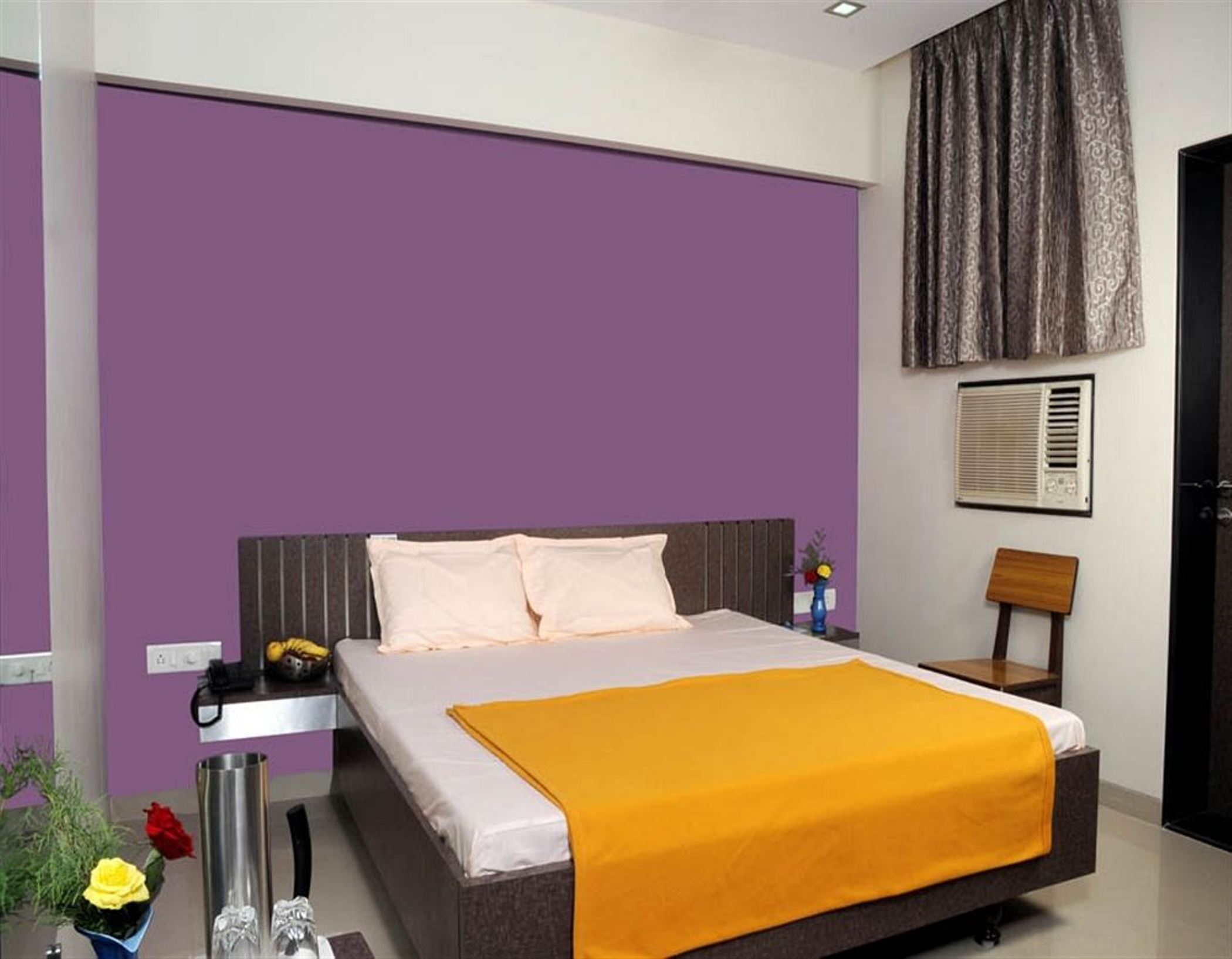 Pals Hotel