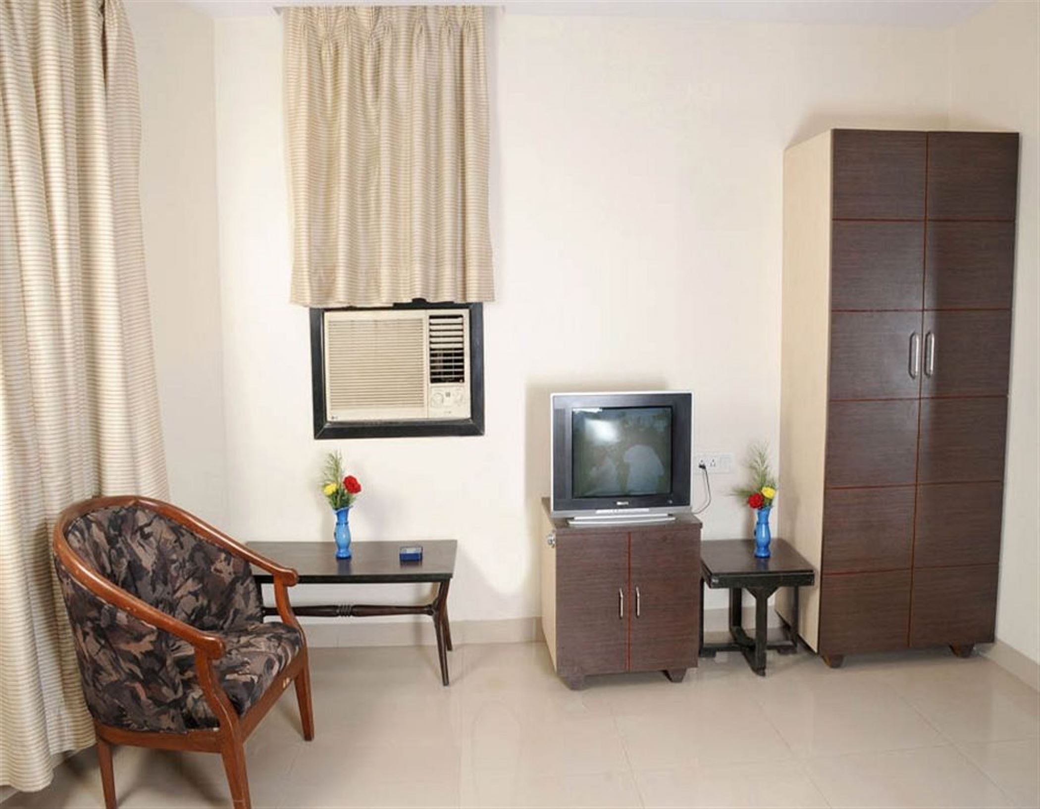 Pals Hotel