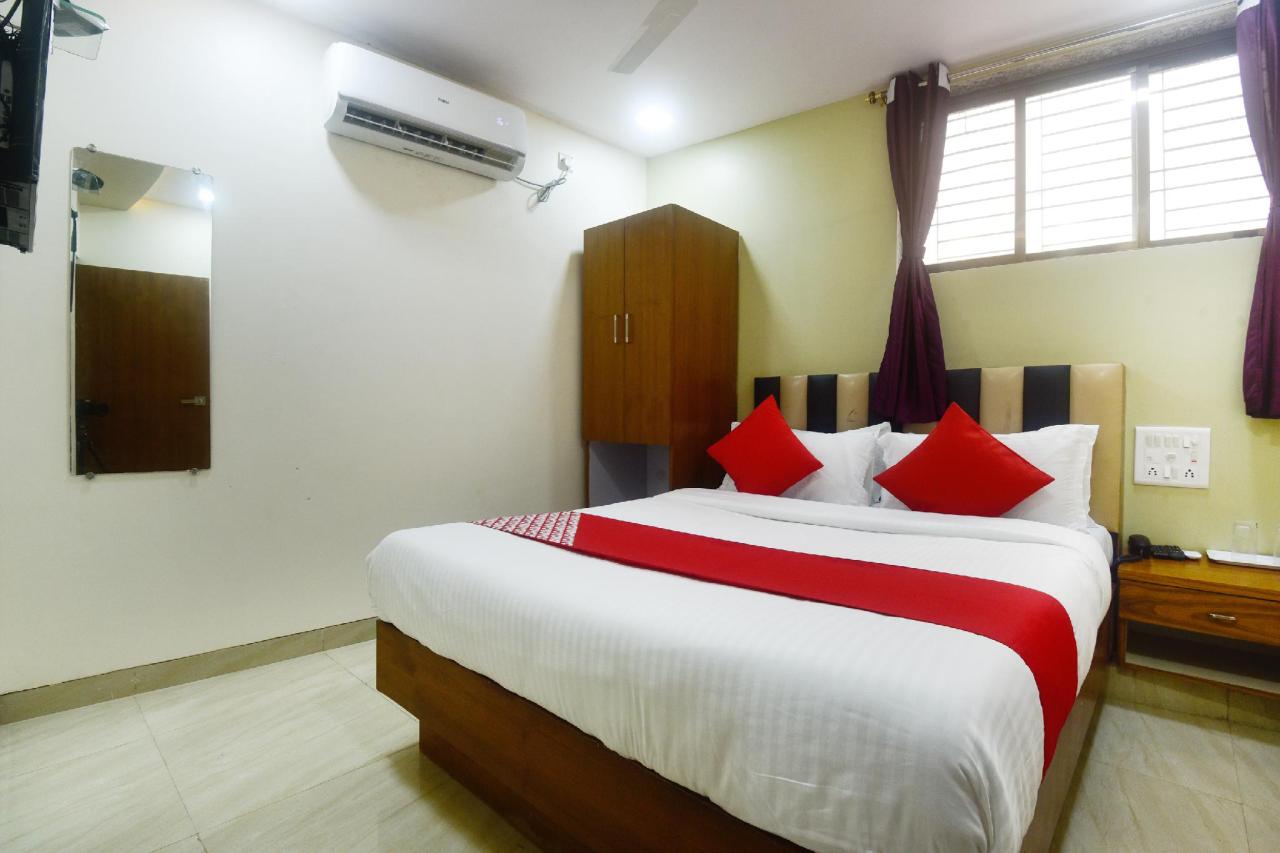 Royal Aqua by OYO Rooms