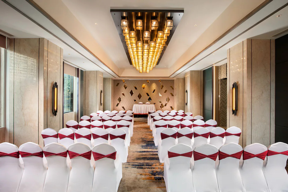 Royal Hometel Suites Dahisar-Mumbai