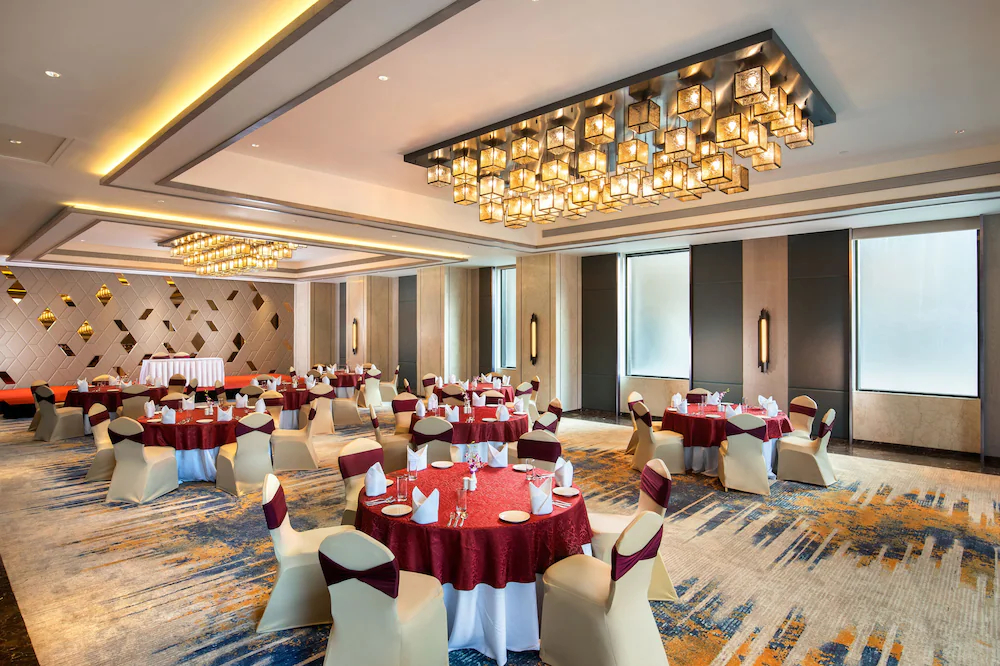 Royal Hometel Suites Dahisar-Mumbai