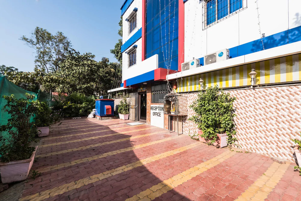 Shreesai Guestline by OYO Rooms