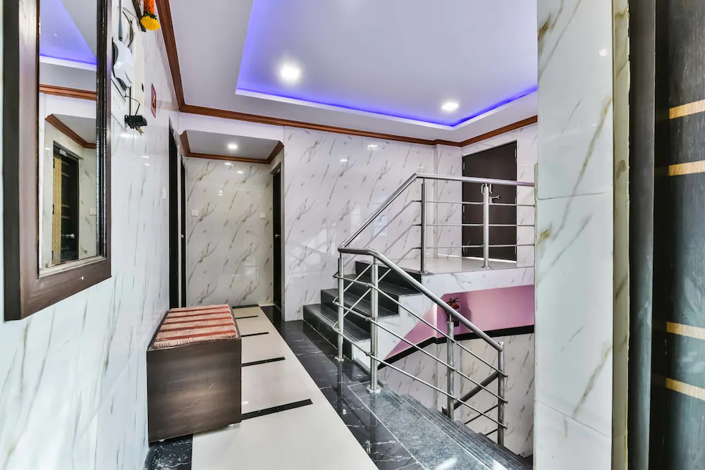 Shreesai Guestline by OYO Rooms