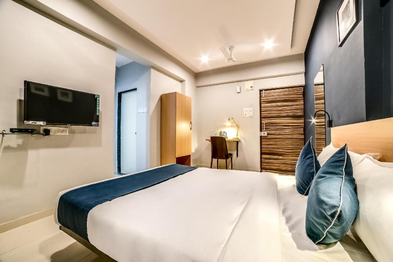 SilverKey Executive Stays 61106 Bhumi World