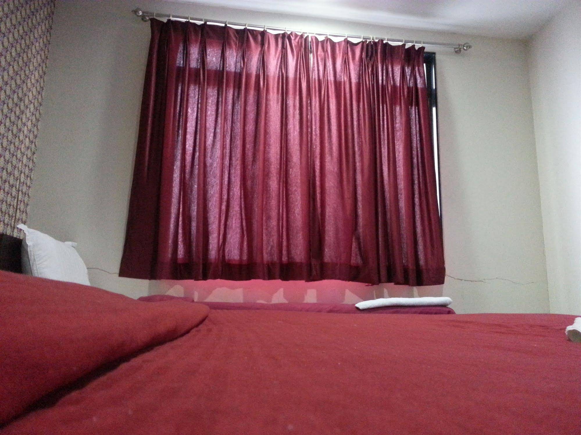 Skyway Inn