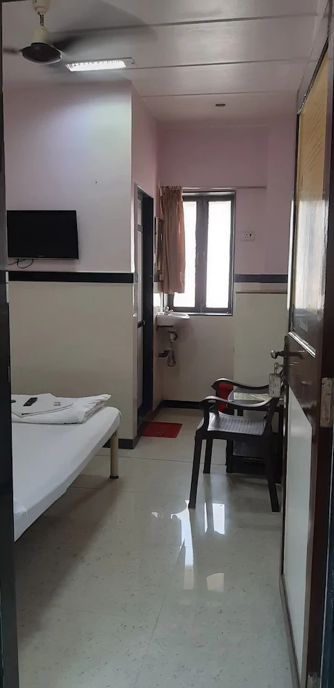 Travellers Inn Hotel