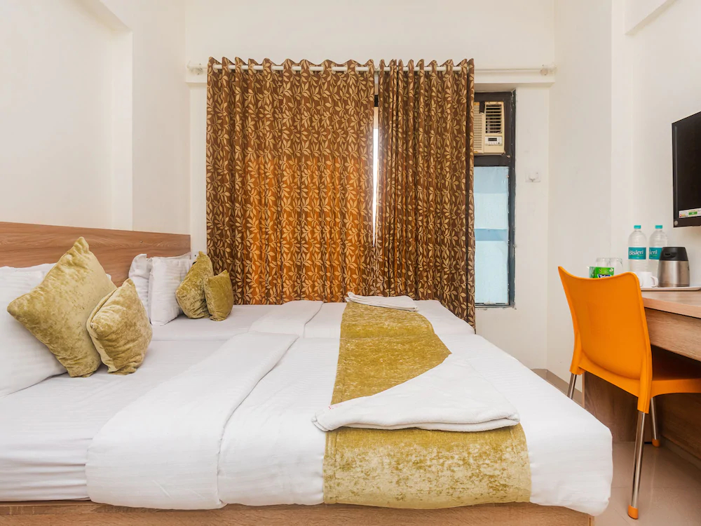 Tuliipstays Kanjurmarg Pluto Suncity