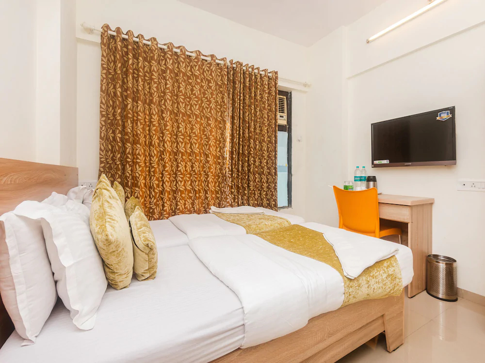 Tuliipstays Kanjurmarg Pluto Suncity