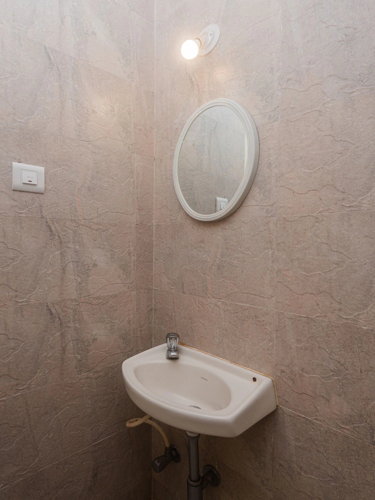 Tuliipstays Kanjurmarg Pluto Suncity