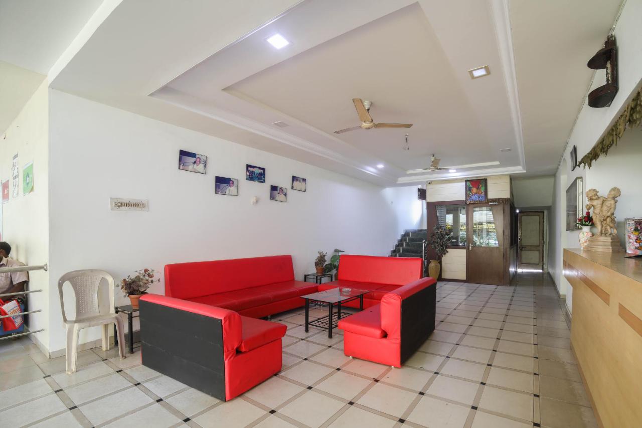 Jayshrea Recreation Club by OYO Rooms