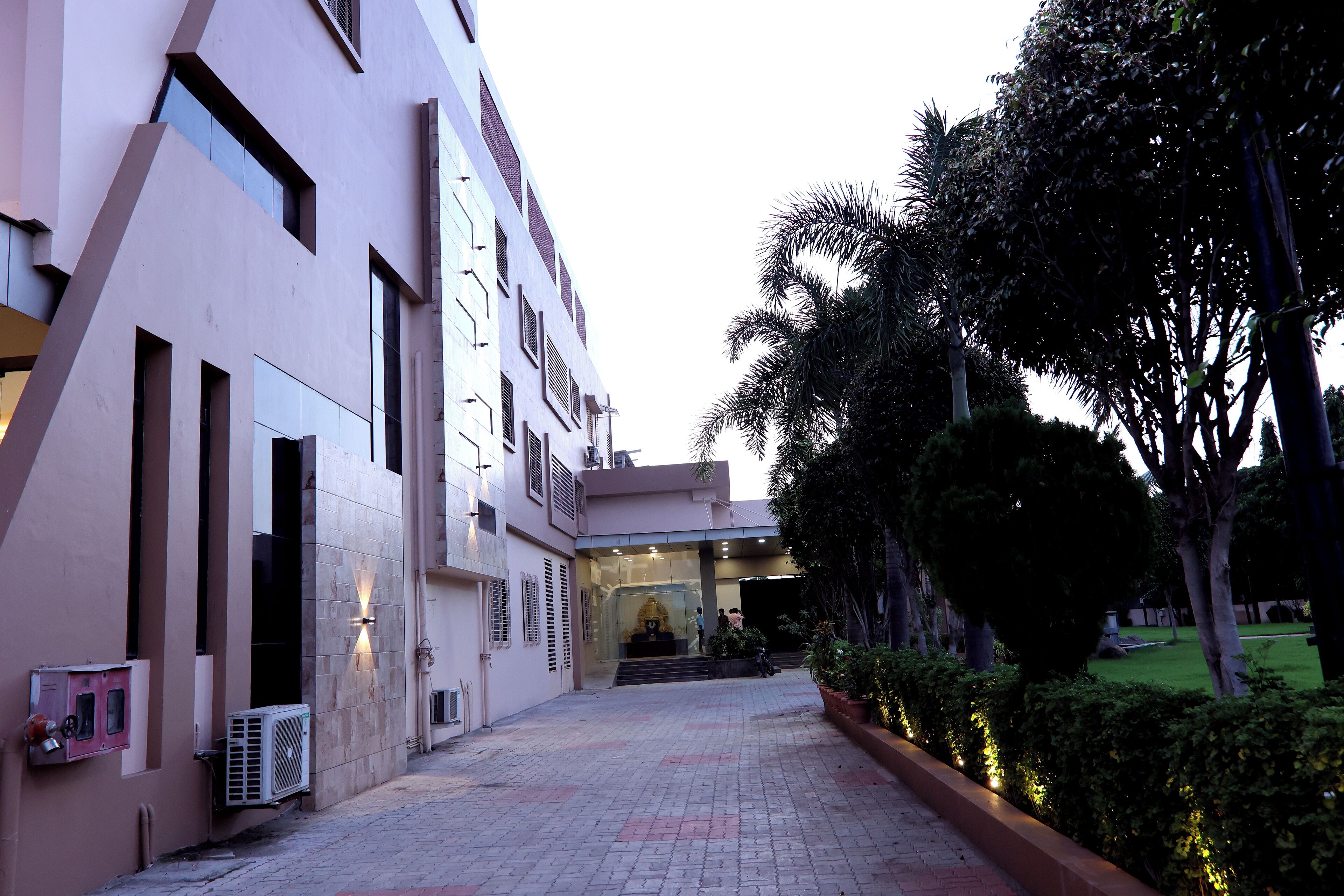 Topline Foods Resort