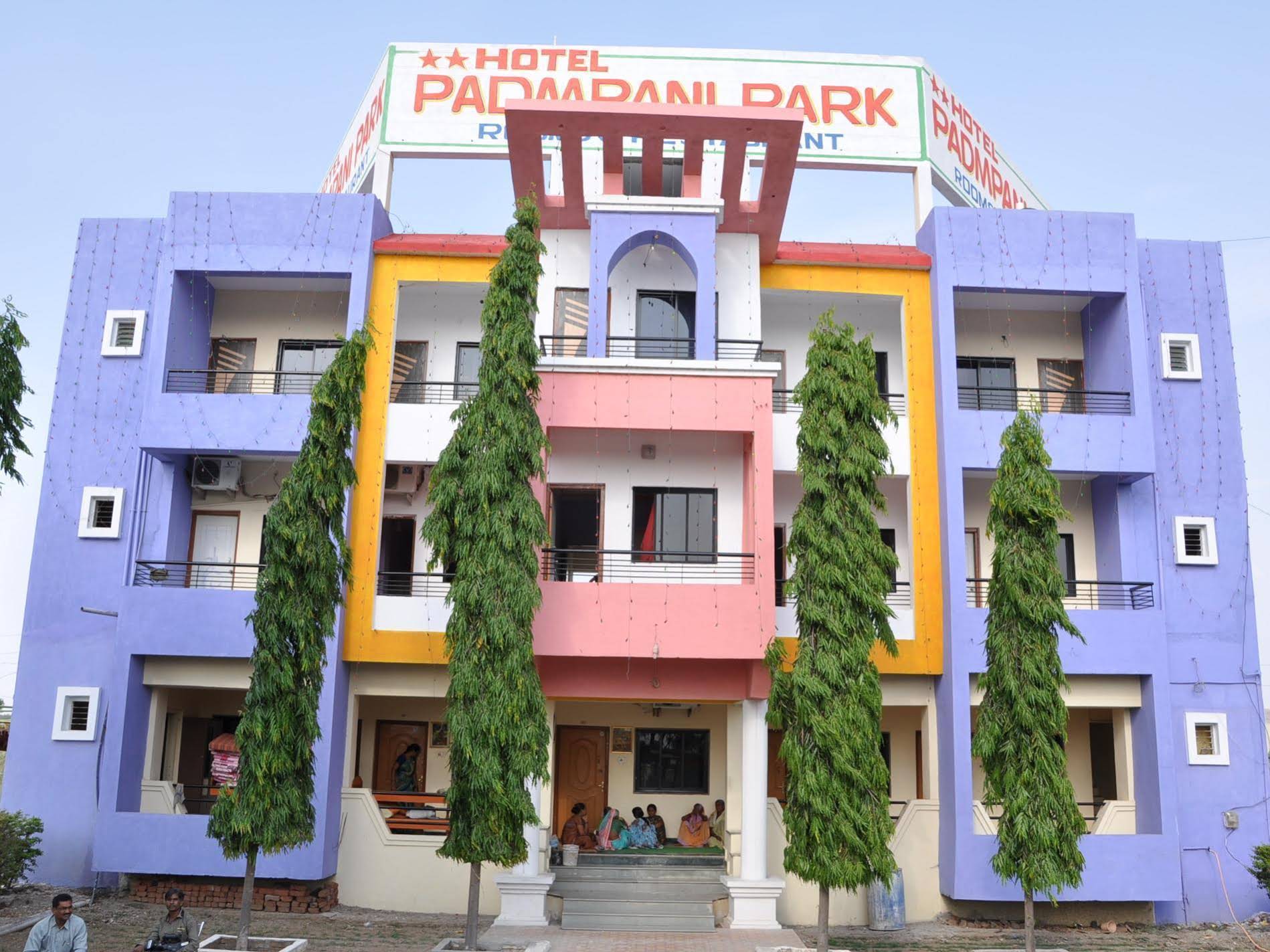Hotel Padampani Park