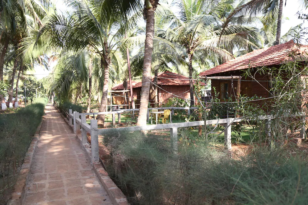 Hotel Daryasarang Palace