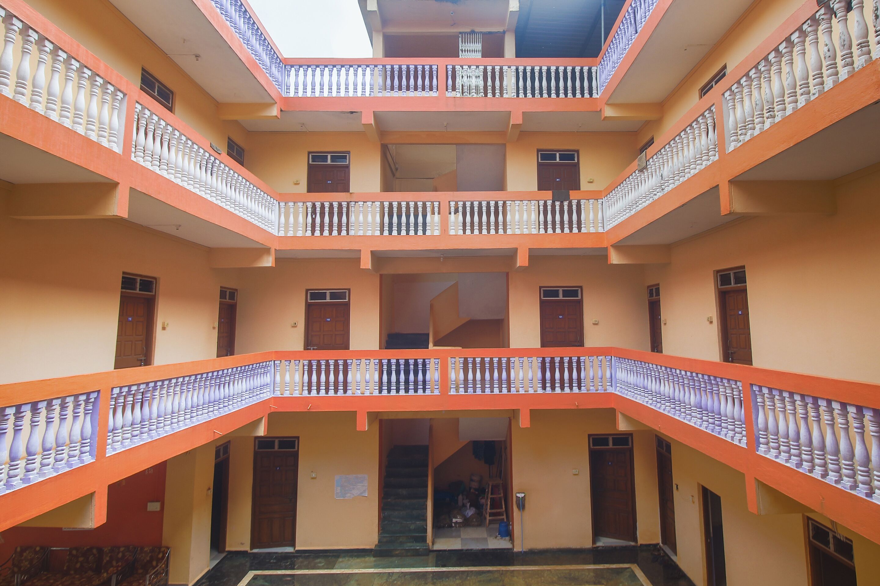 Jaideep Lodge by OYO Rooms