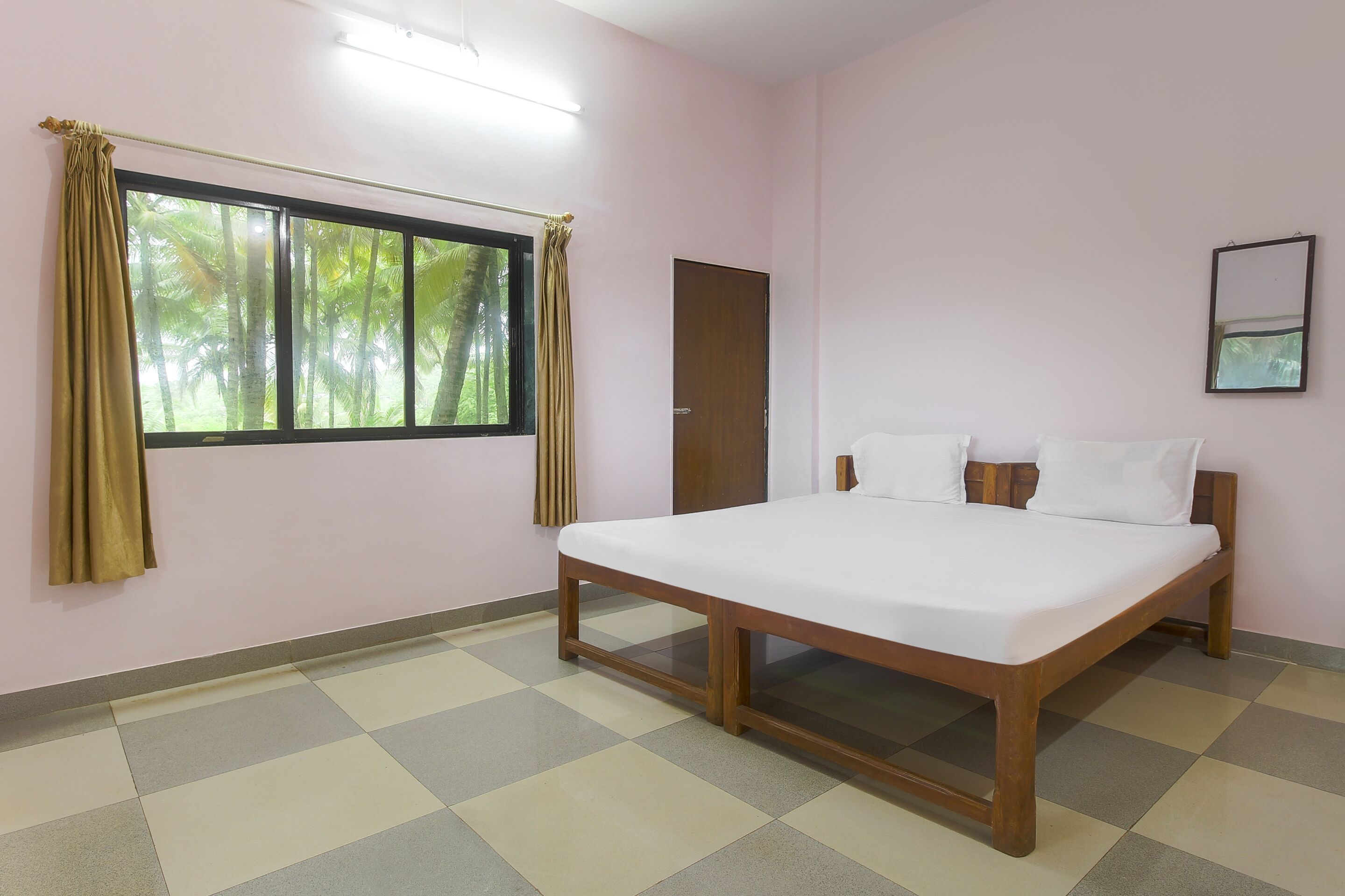 Jaideep Lodge by OYO Rooms