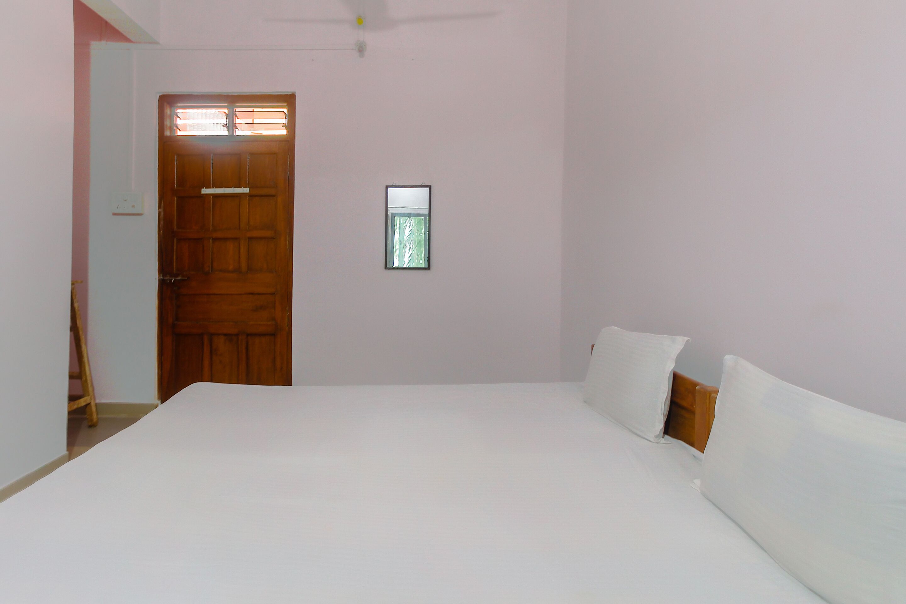 Jaideep Lodge by OYO Rooms