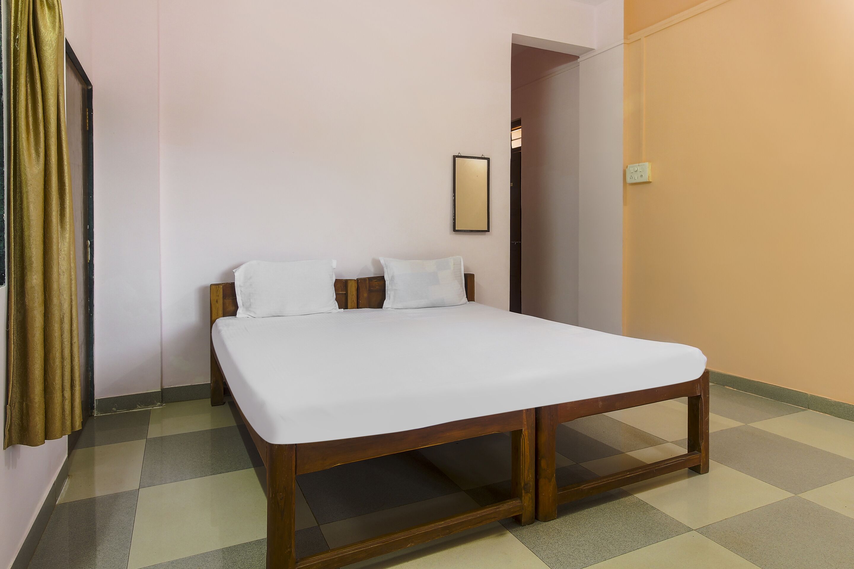 Jaideep Lodge by OYO Rooms