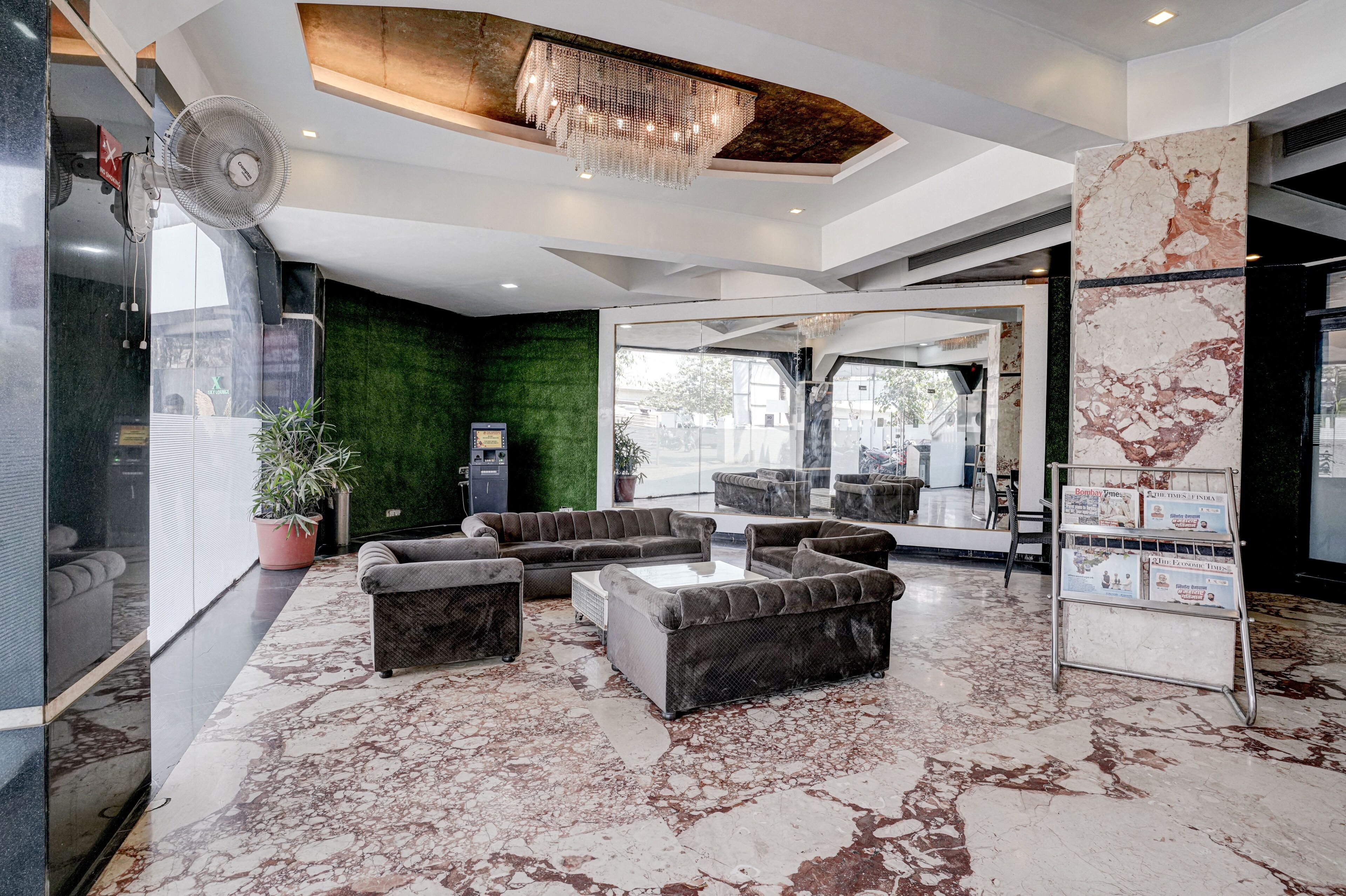Hotel RR Suites - Near LODHA Xperia Mall
