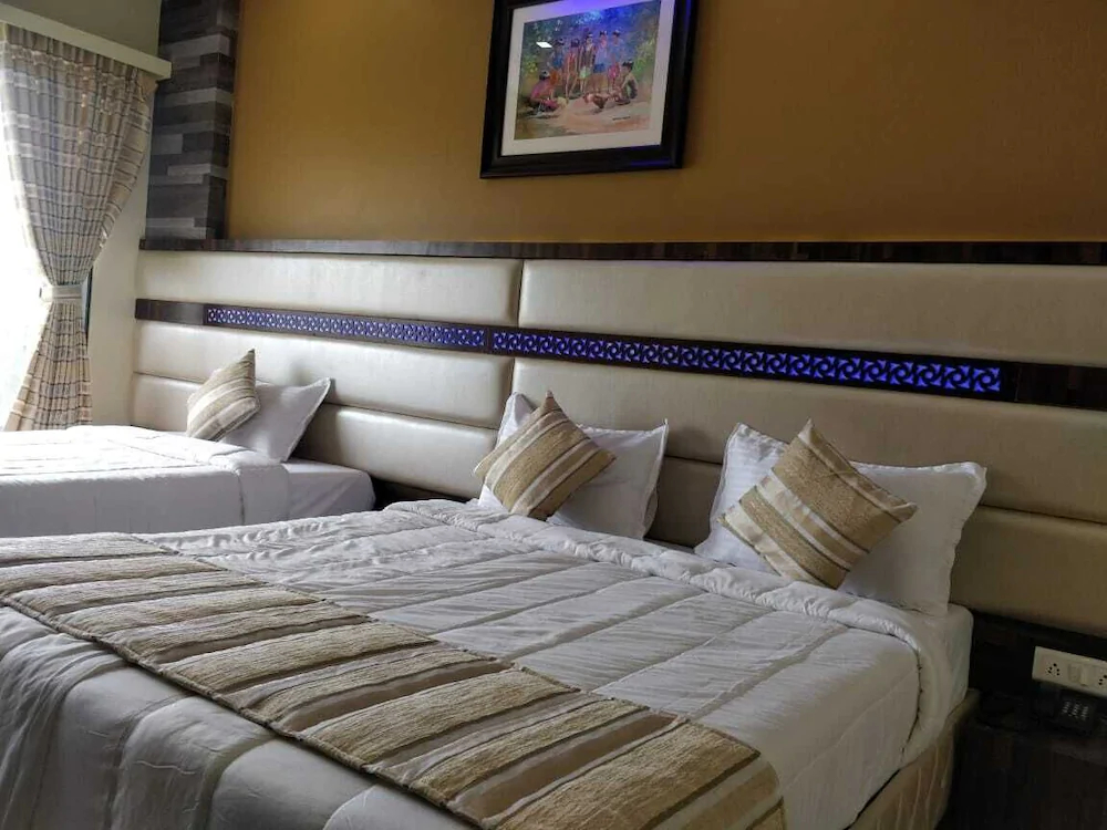 Hotel White House