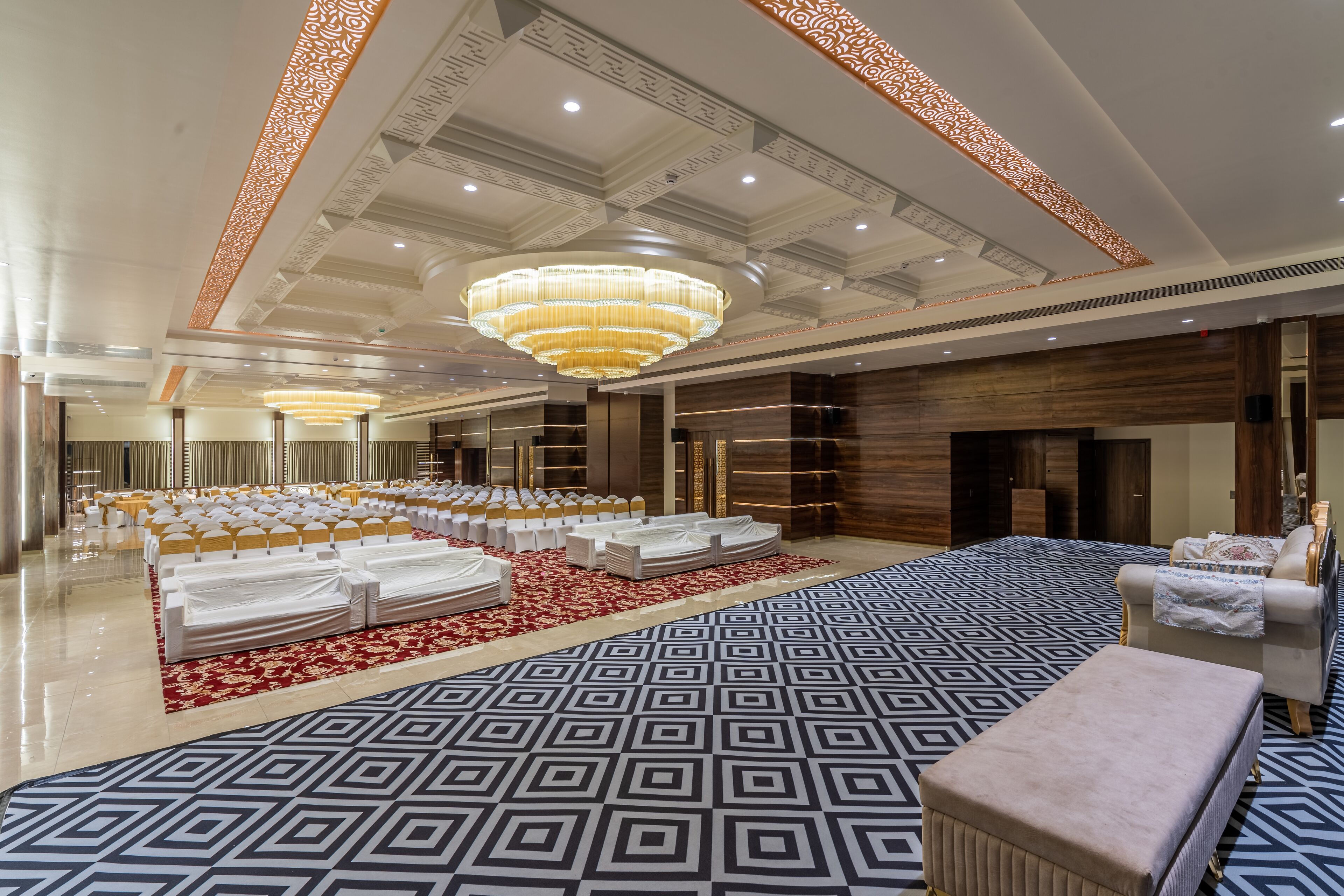 Mastiff Grand The Sia Palace Suites & Banquets